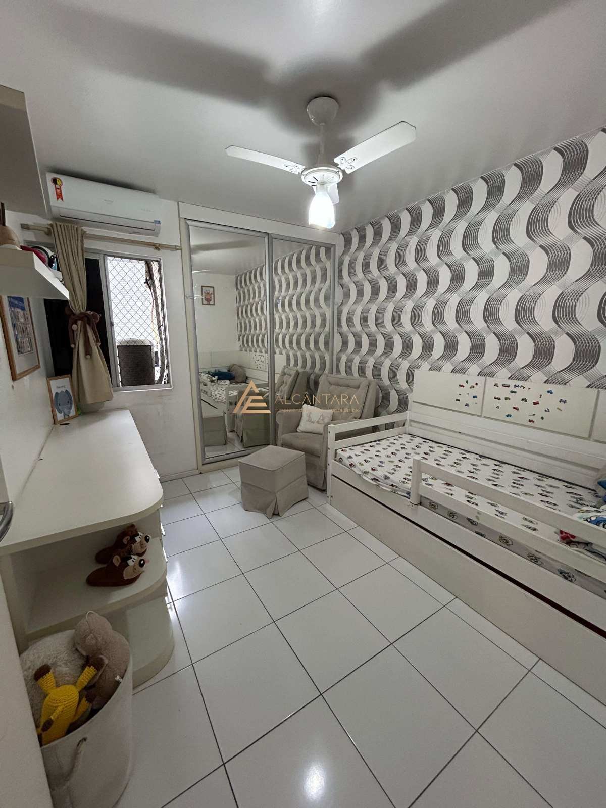 Apartamento à venda com 3 quartos, 140m² - Foto 8