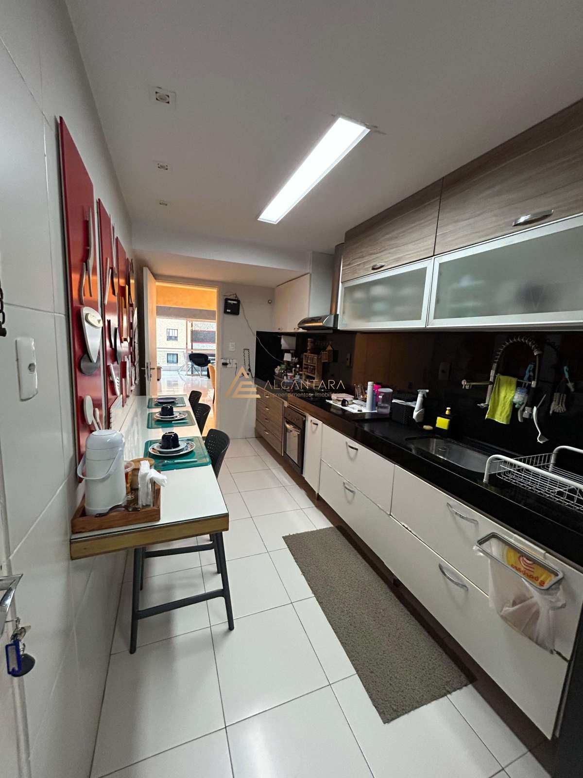 Apartamento à venda com 3 quartos, 140m² - Foto 10