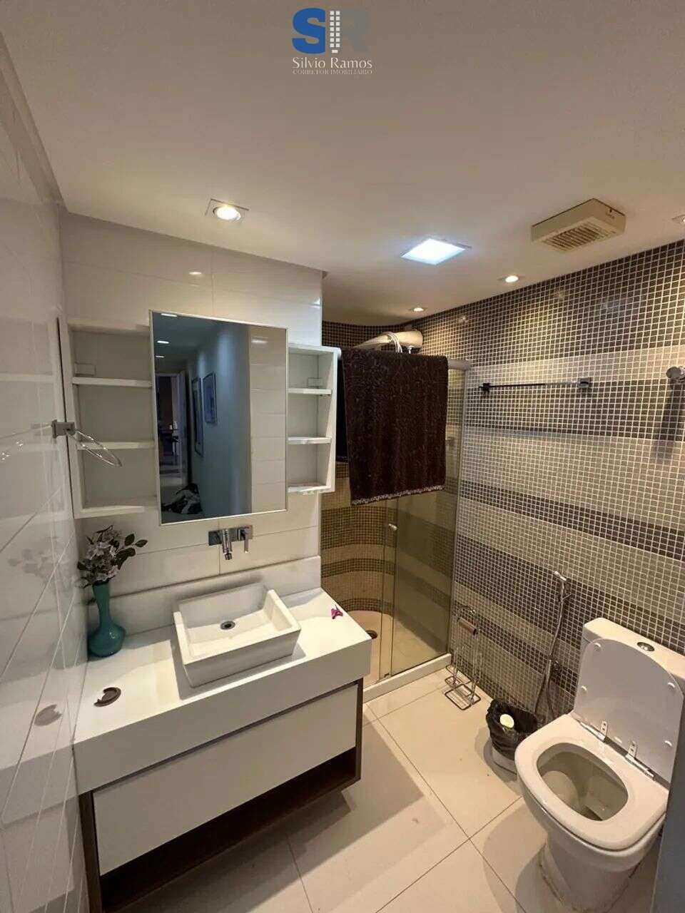Apartamento para alugar com 2 quartos, 99m² - Foto 17