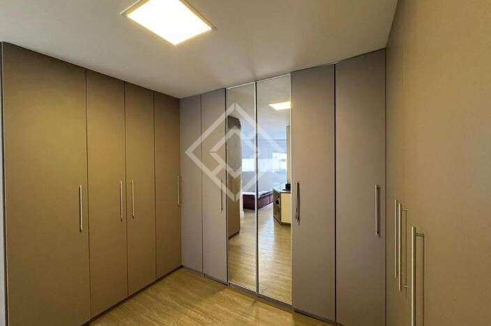 Apartamento para alugar com 4 quartos, 241m² - Foto 18