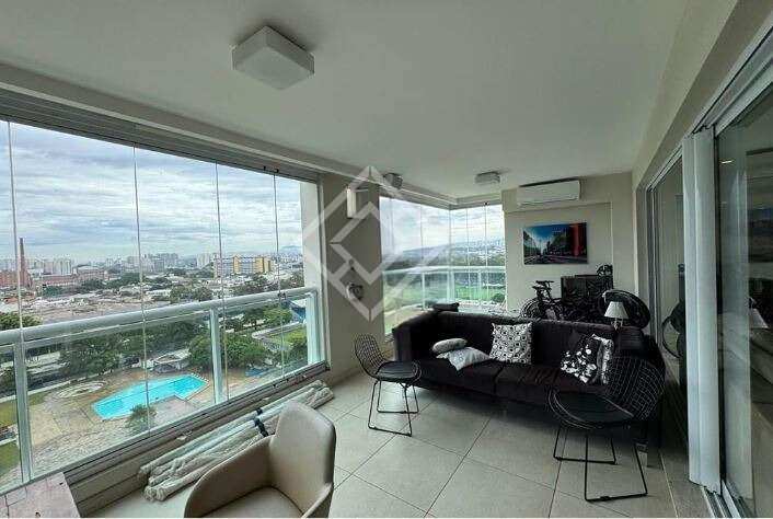 Apartamento para alugar com 4 quartos, 241m² - Foto 8