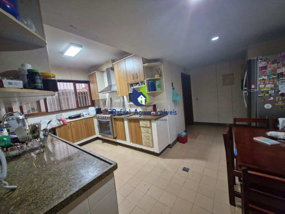 Casa à venda, com 7 quartos, 418m² - Rafael Aguiar Imóveis