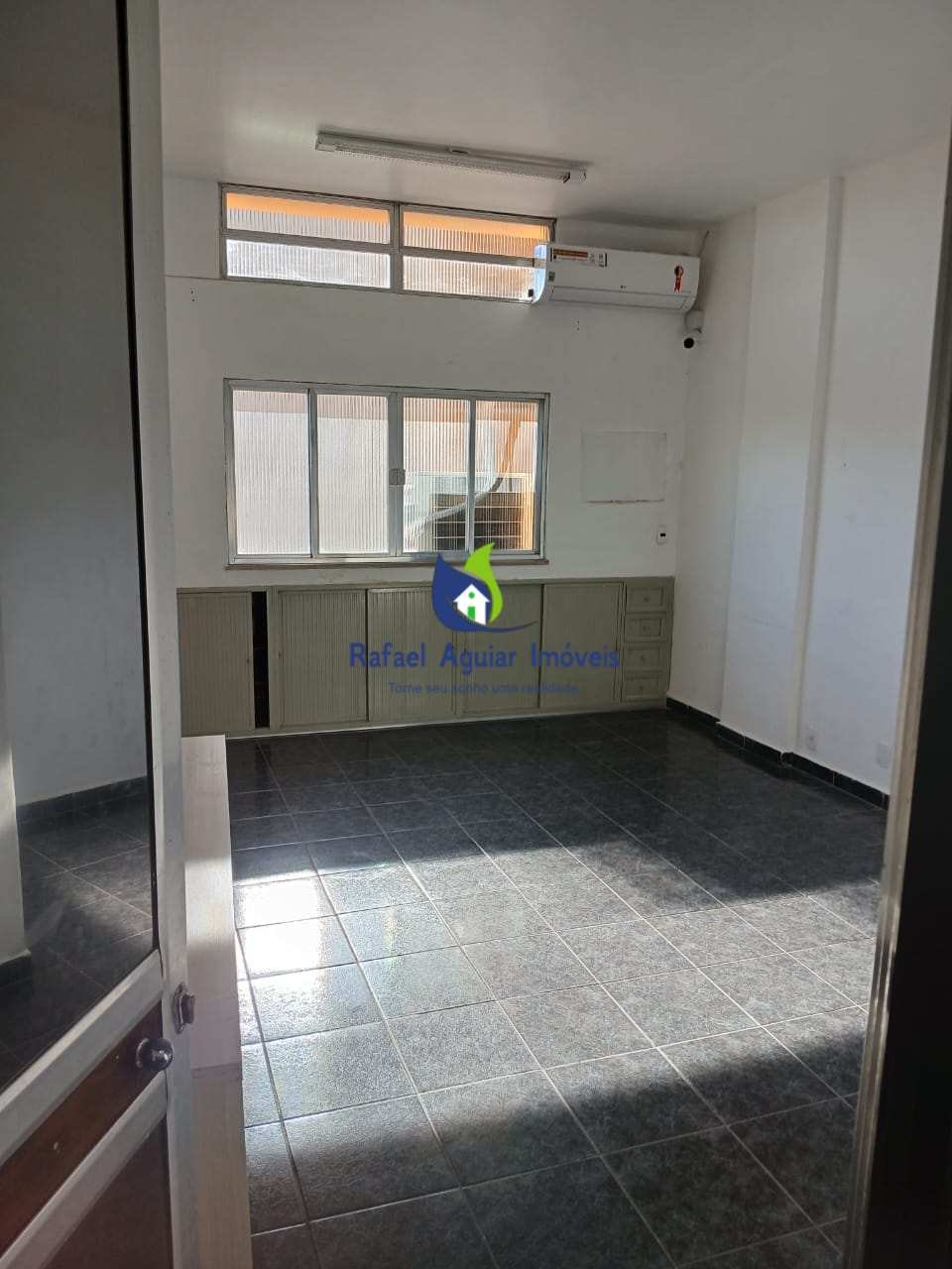 Sala comercial em Duque de Caxias, Jardim Vinte e Cinco de Agosto, 21m² - Rafael Aguiar Imóveis