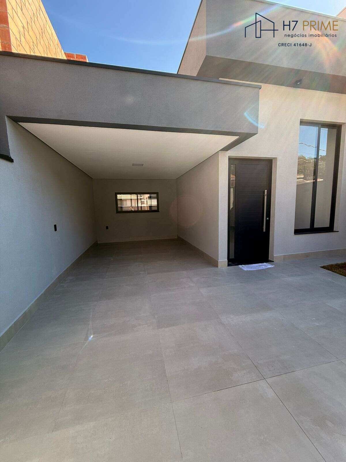 Casa à venda, com 3 quartos, 120m² - H7 Prime negócios imobiliários ltda