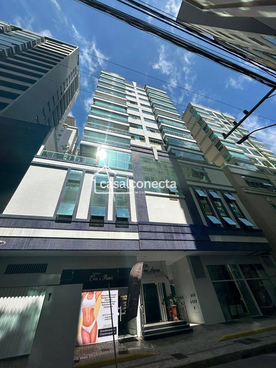 Apartamento à venda com 3 quartos, 135m² - Meia Praia,Itapema