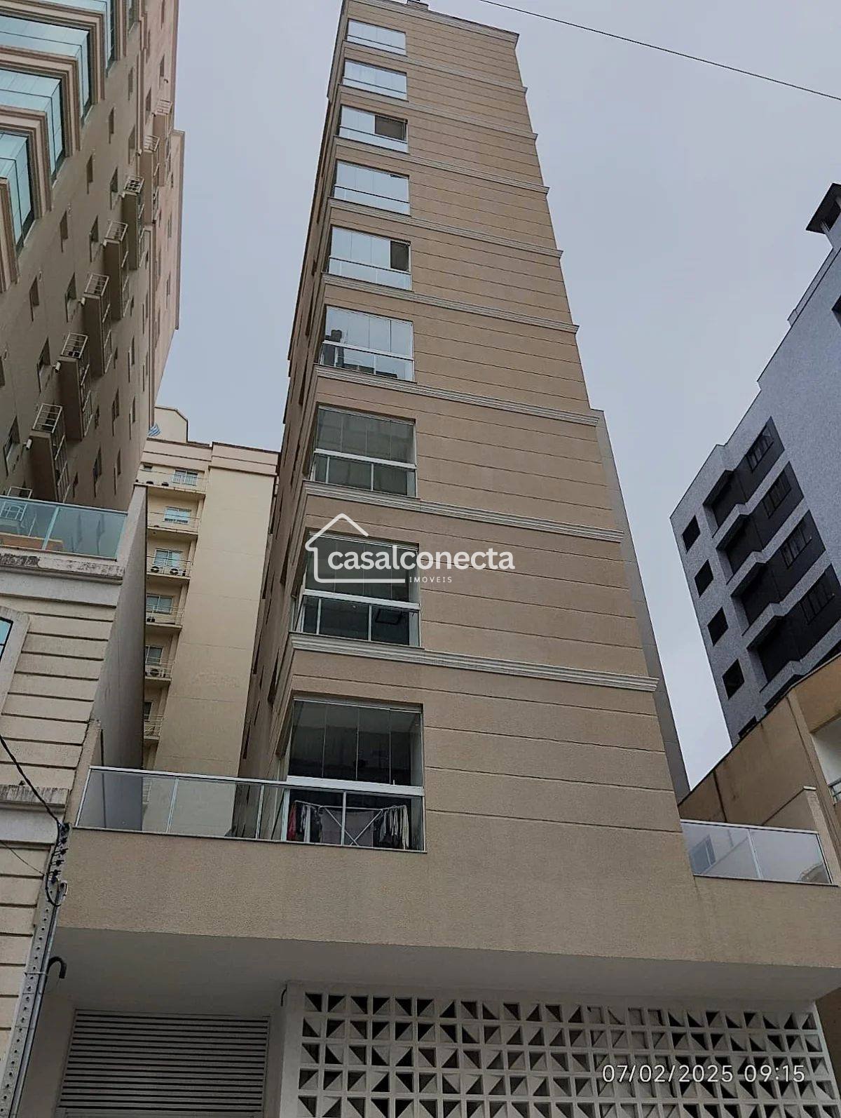 Apartamento à venda com 3 quartos, 103m² - Meia Praia,Itapema