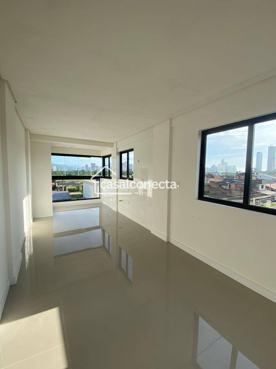 Apartamento à venda, no Residencial Bella Del Mare em Porto Belo, Perequê, com 2 quartos, 54m² - Casal Conecta Imóveis / Imobiliária em Itapema e Porto Belo - CRECI/SC 49.553-F