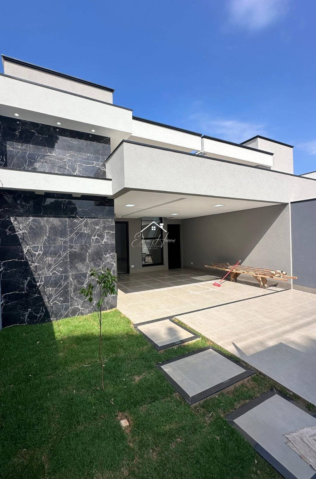 Casa à venda em Campo Grande, Rita vieira, com 3 quartos, 132m² - Elaine Haddad - Corretora de Imóveis