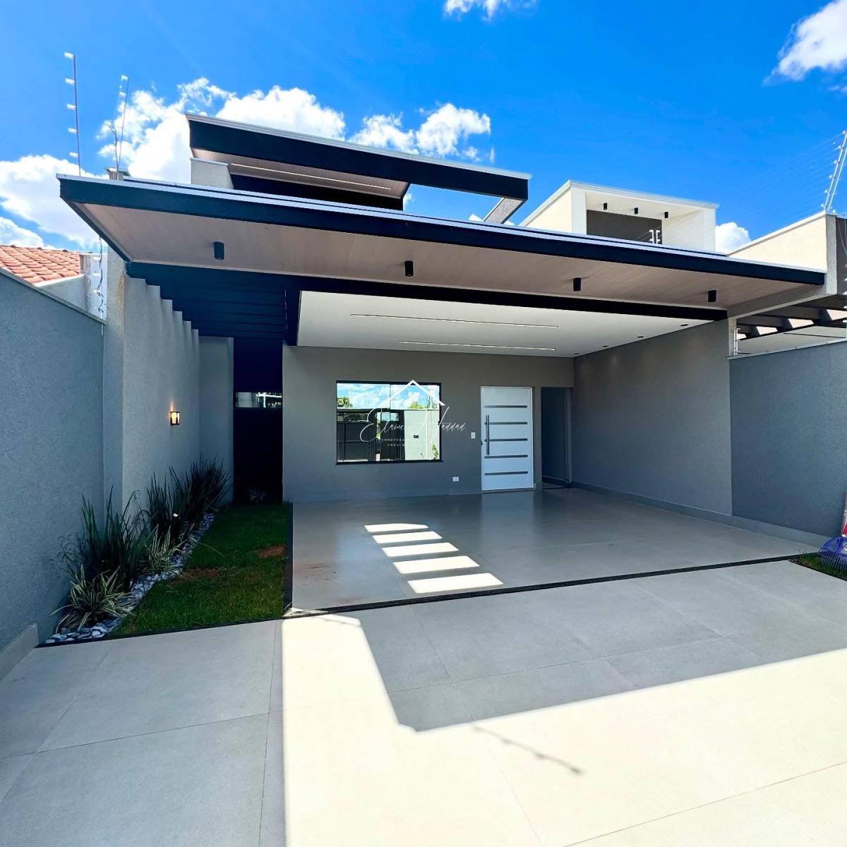 Casa à venda em Campo Grande, Rita Vieira, com 3 quartos, 156m² - Elaine Haddad - Corretora de Imóveis