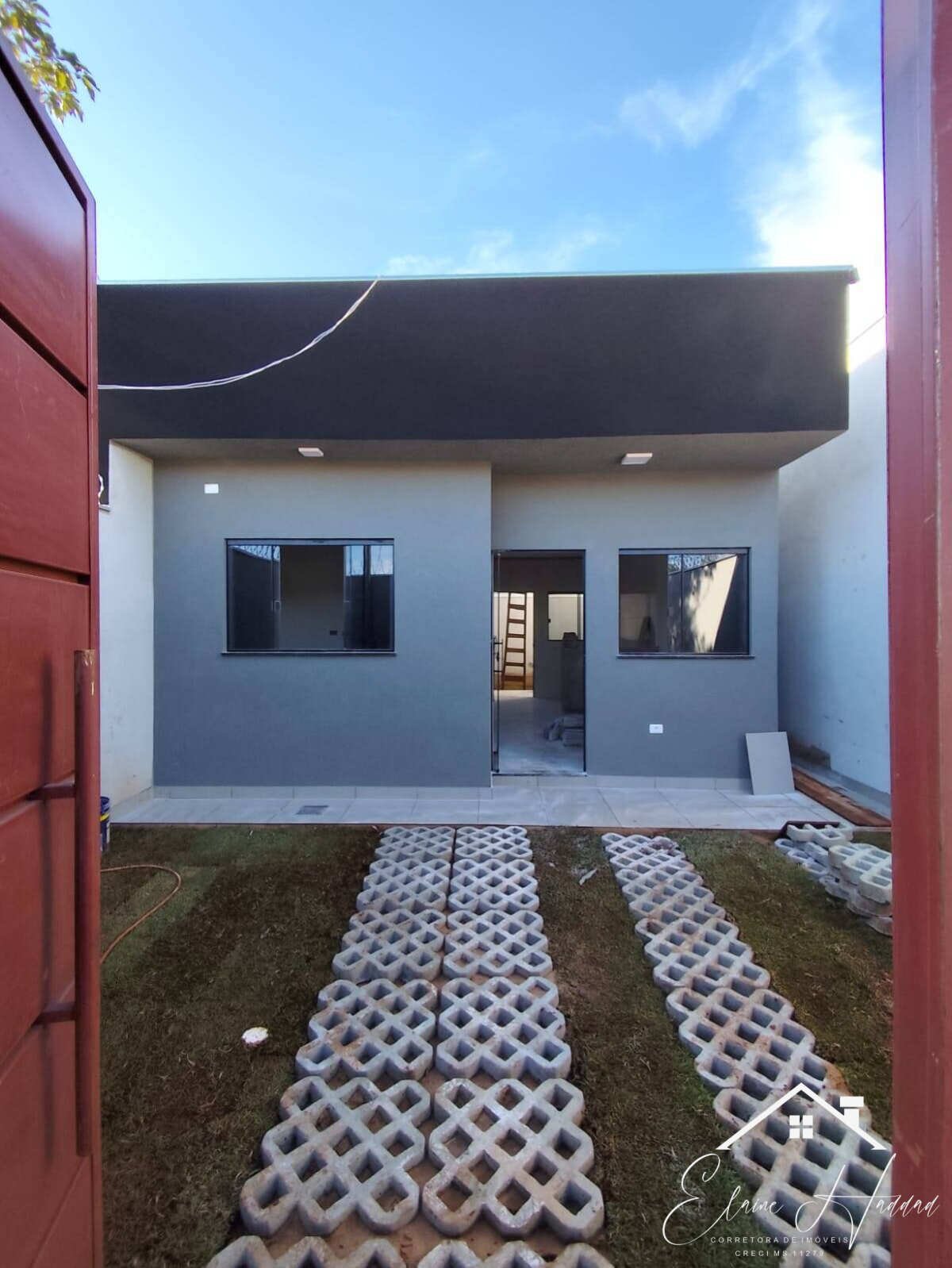 Casa Nova á venda no bairro Jd. Itamaracá - Elaine Haddad - Corretora de Imóveis