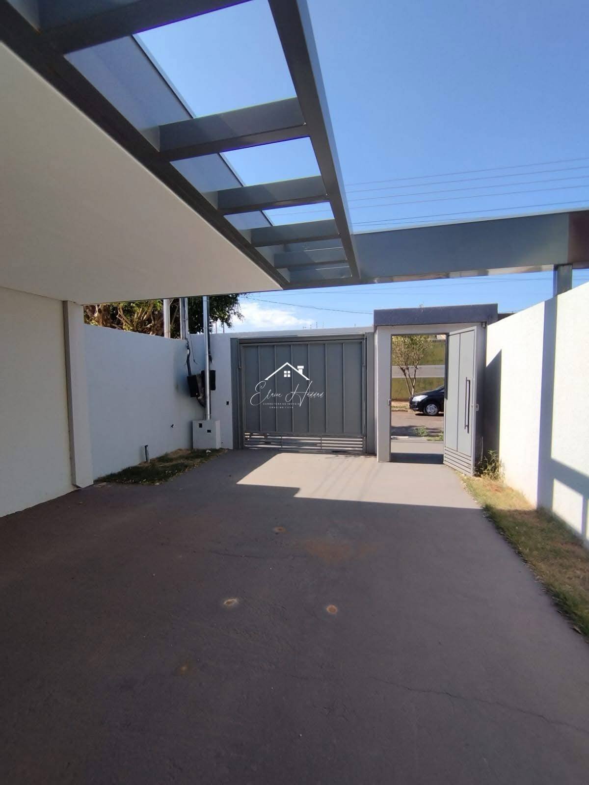 Casa Nova á venda no bairro Santo Amaro - Elaine Haddad - Corretora de Imóveis