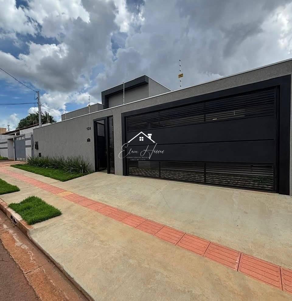 Casa Nova á venda no bairro Pioneiros - Elaine Haddad - Corretora de Imóveis