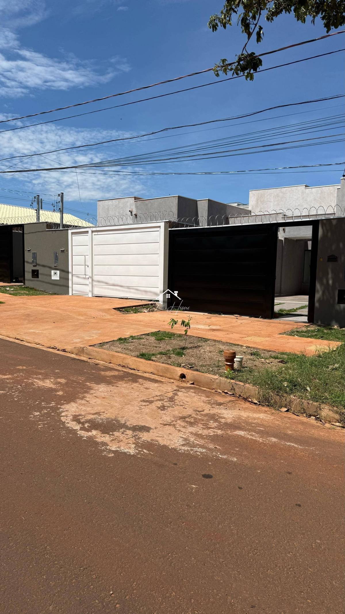 Casa Nova á venda no bairro Vila Morumbi - Elaine Haddad - Corretora de Imóveis