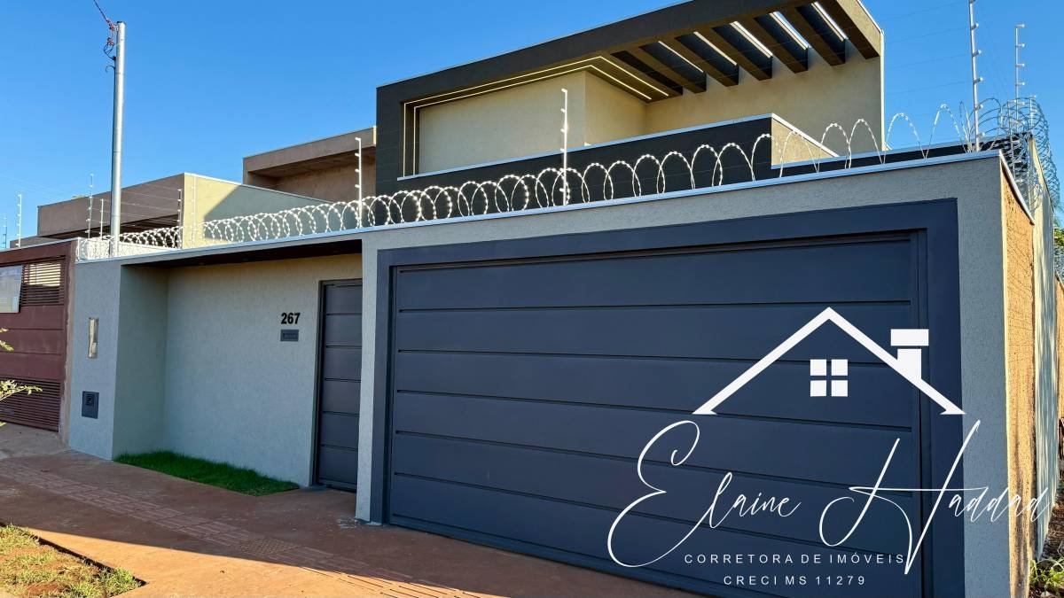 Casa nova, piscina e área gourmet - Elaine Haddad - Corretora de Imóveis