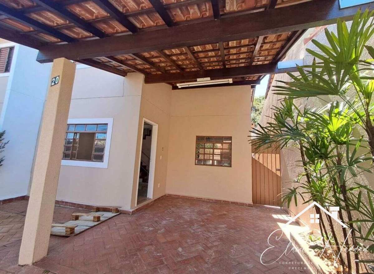 Sobrado à venda, no Condomínio Village das Pedras, , com 3 quartos