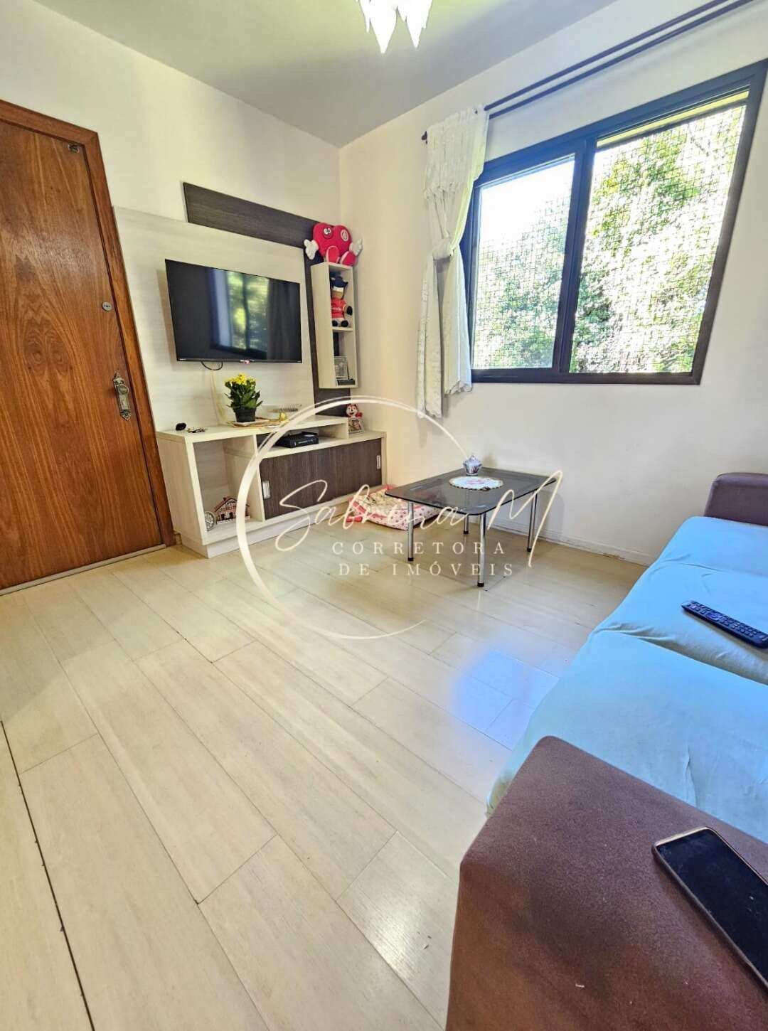  - Apartamento Semimobiliado