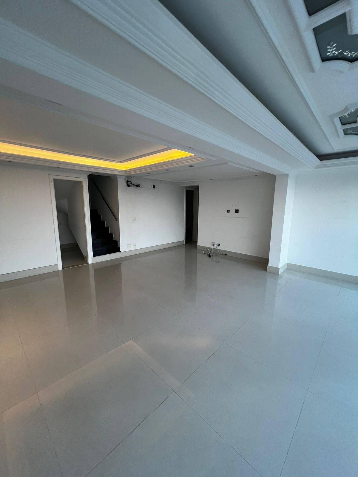 Venha morar em uma cobertura de tirar o fôlego no coração do Tatuapé! Localização privilegiada a 200m do metrô Carrão.