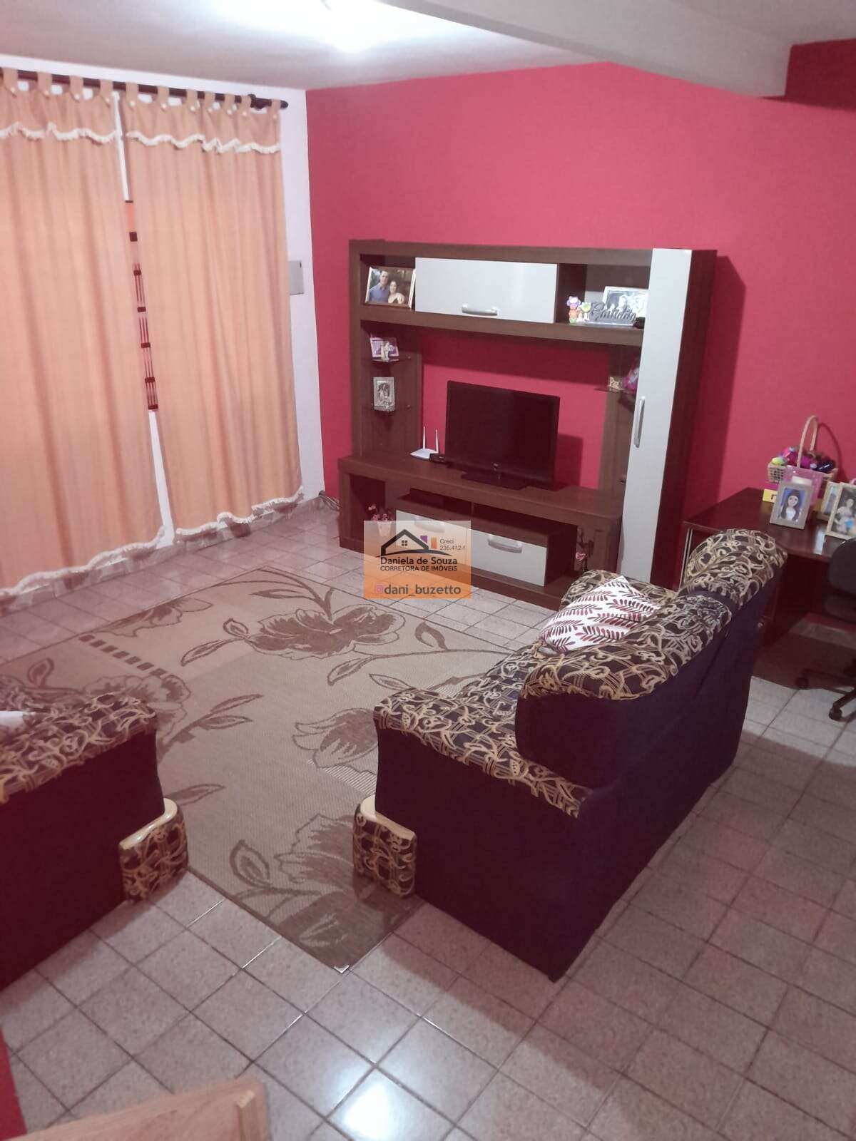 Casa à venda com 3 quartos - ,