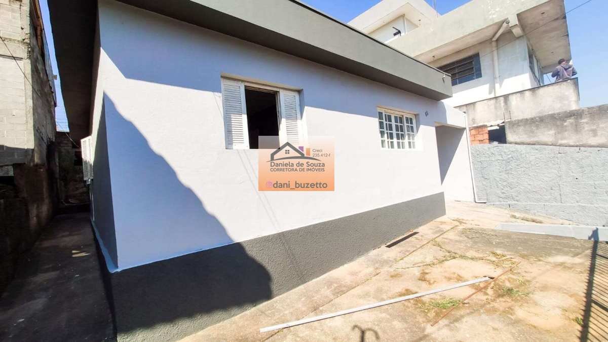 Casa à venda com 3 quartos - ,