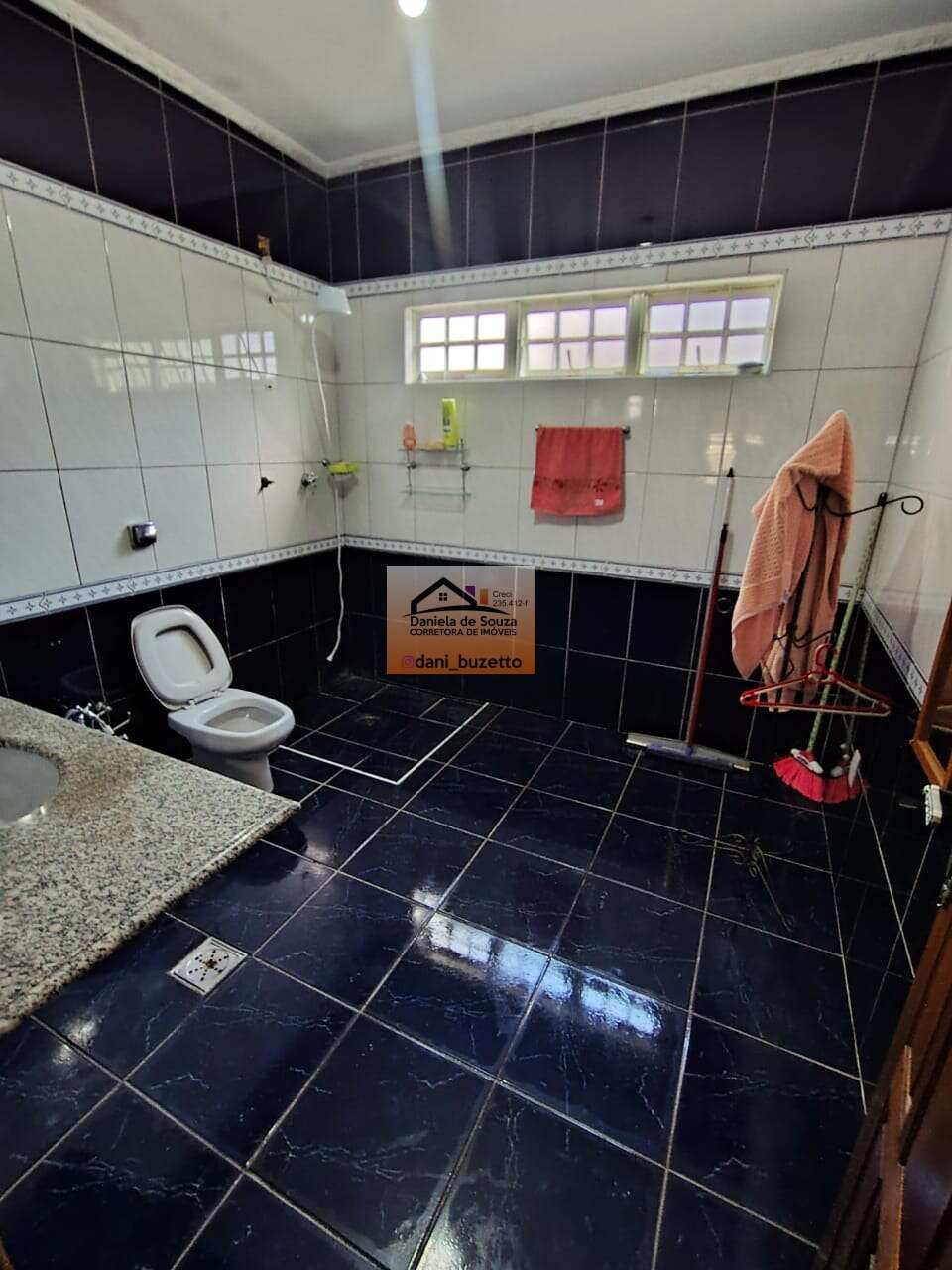 Chácara à venda em Itatiba, Leonor, com 3 quartos, 302m² - Daniela deSouza