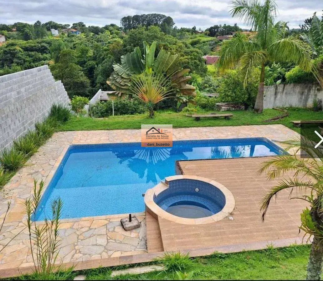 Chácara à venda com 3 quartos, 250m² - ,