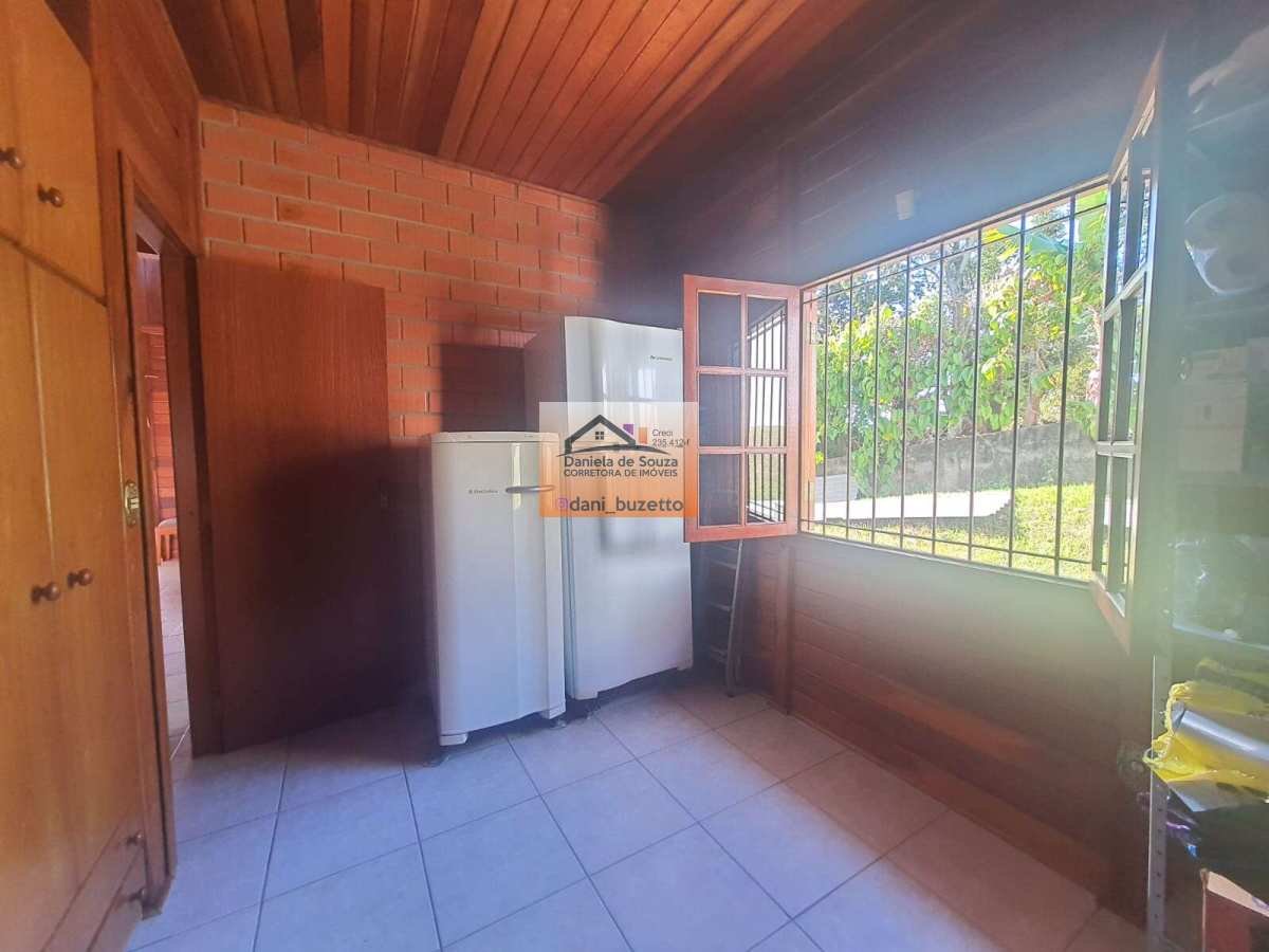 Chácara à venda com 3 quartos, 290m² - Gramado Santa Rita,Campo Limpo Paulista