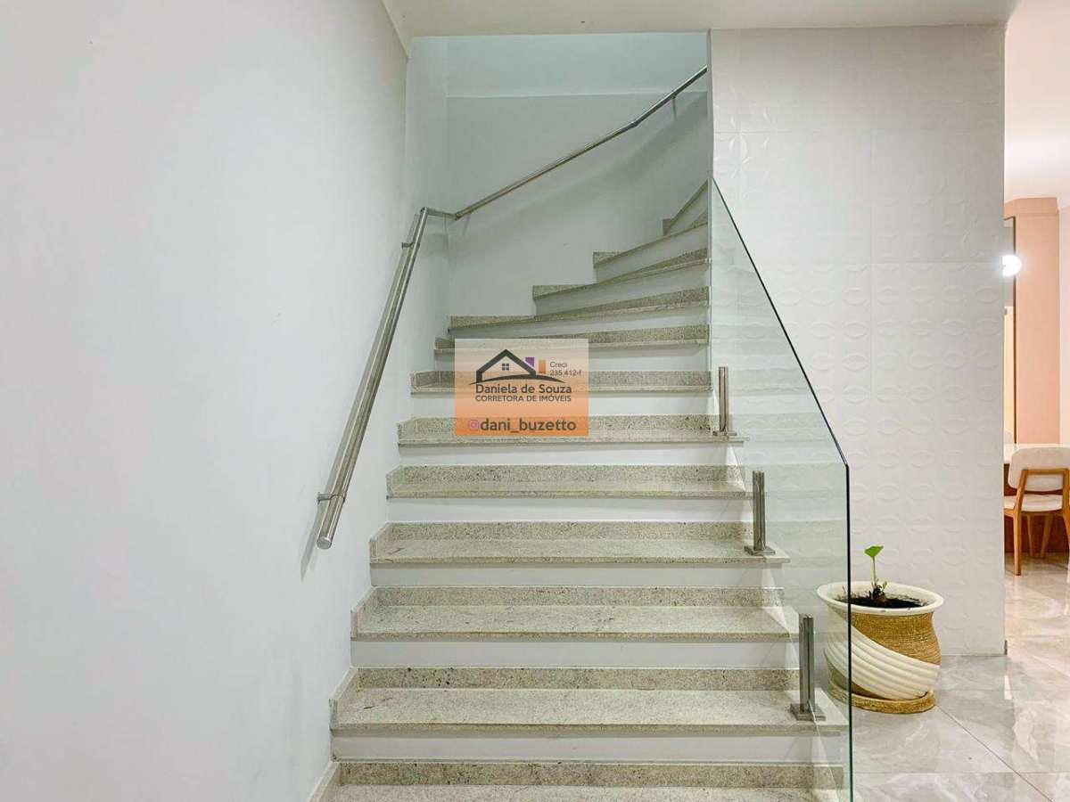 Sobrado à venda com 3 quartos, 203m² - Marambaia,Jundiaí