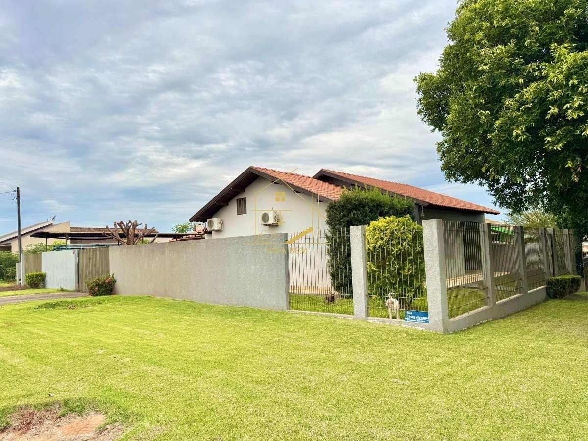 Casa à venda em Marechal Cândido Rondon, Flórida, com 3 quartos, 147m²