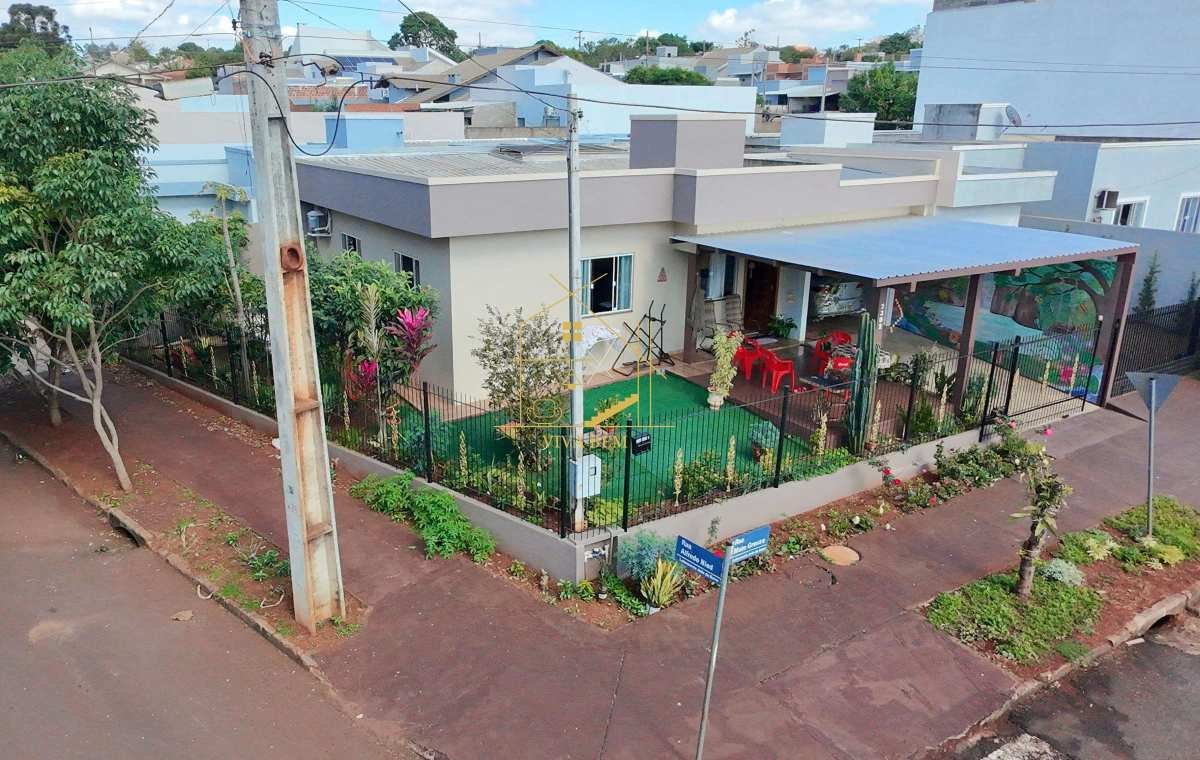 Casa Completa com Quintal, Churrasqueira e Muito Mais! Bairro São Lucas.