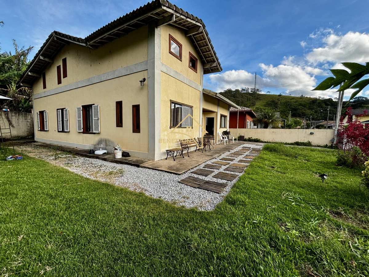 Casa de condomínio à venda com 5 quartos, 239,41m² - Vargem Grande,Teresópolis