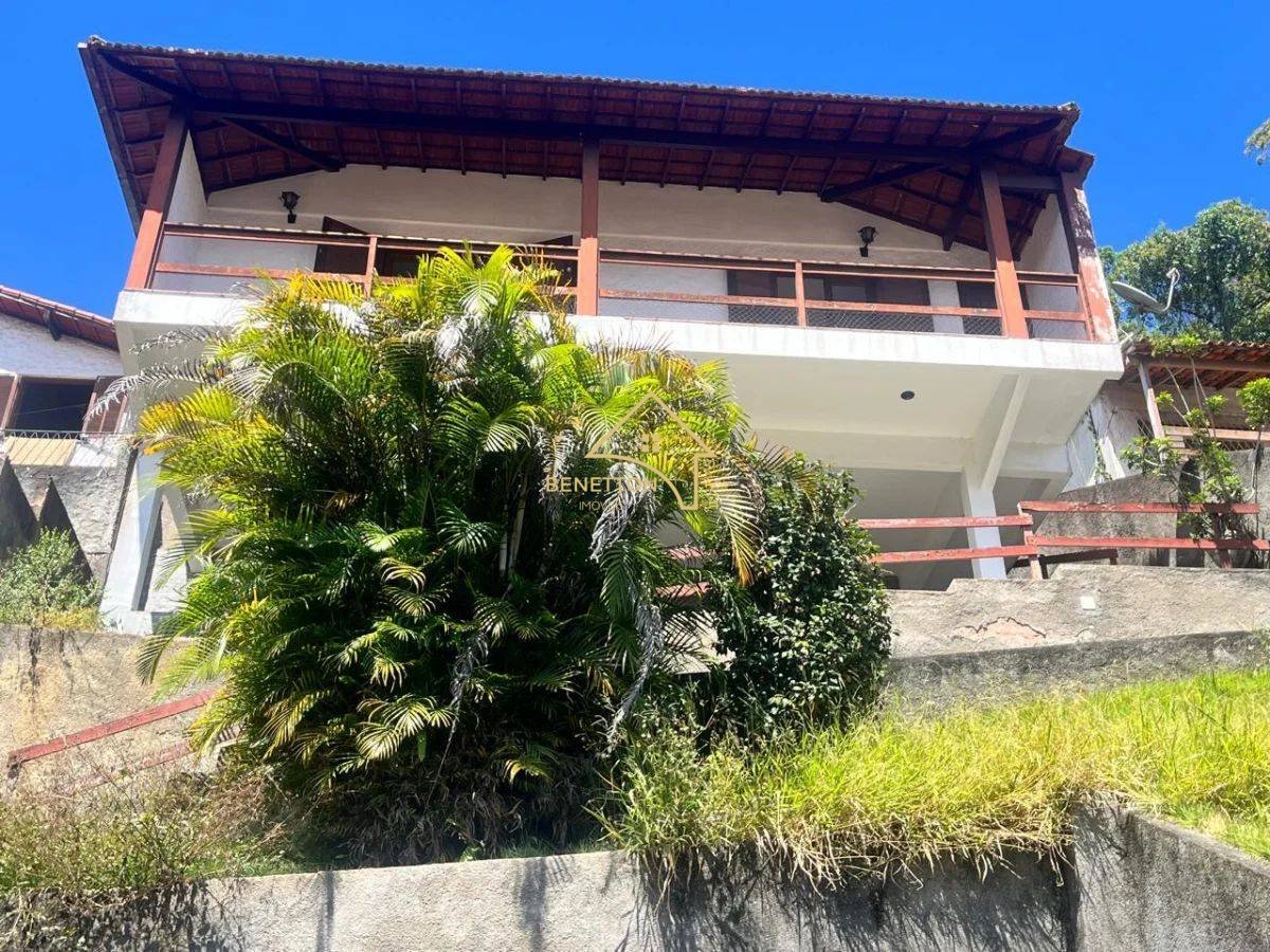 Casa à venda com 2 quartos, 105m² - Tijuca,Teresópolis