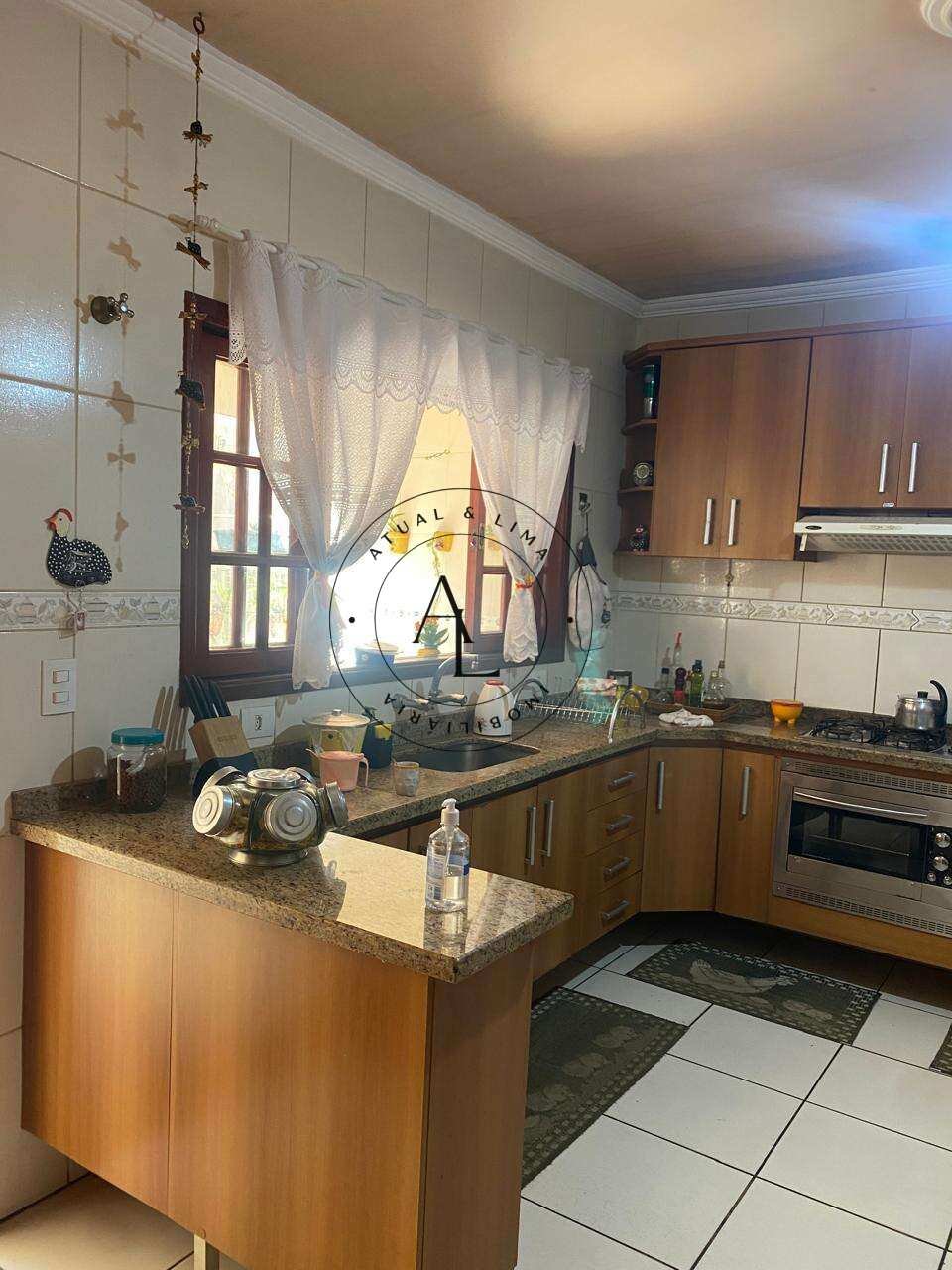 Casa à venda em Valinhos, Jardim Samambaia, com 4 quartos, 186,64m² - Atual & Lima Imoveis