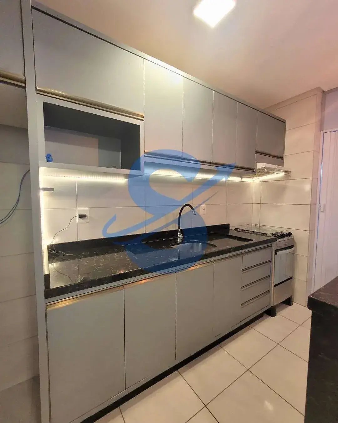 Apartamento para alugar com 2 quartos, 64m² - ,