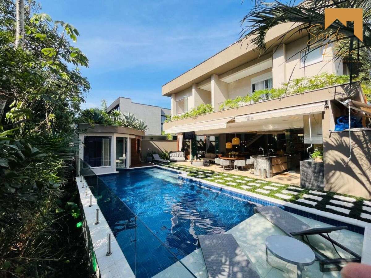 Belíssima Casa de Alto Padrão à Venda na Riviera de São Lourenço – Módulo 24 - Sandy Riviera
