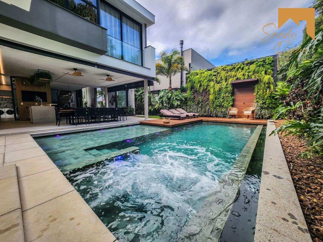 Casa de Alto Padrão à Venda na Riviera de São Lourenço – Módulo 18 - Sandy Riviera