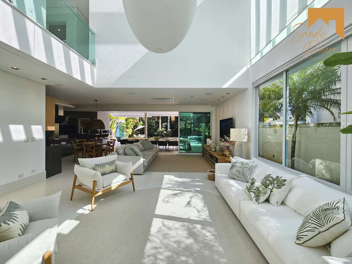 Casa de Alto Padrão à Venda na Riviera de São Lourenço – Módulo 21 - Sandy Riviera