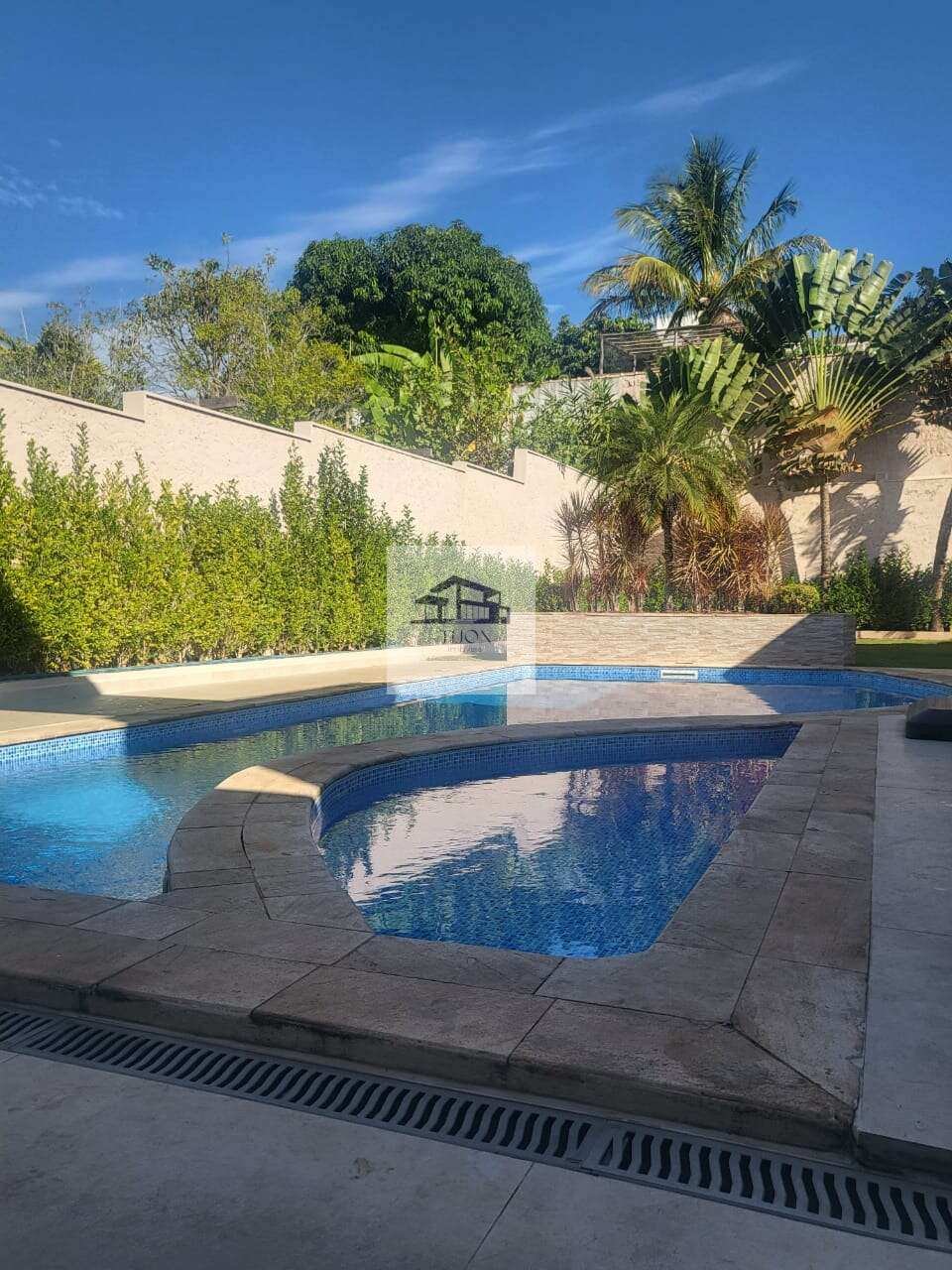 Casa de condomínio à venda, no Condomínio Fazenda Imperial, com 4 quartos, 419m² - Tijon Imóveis