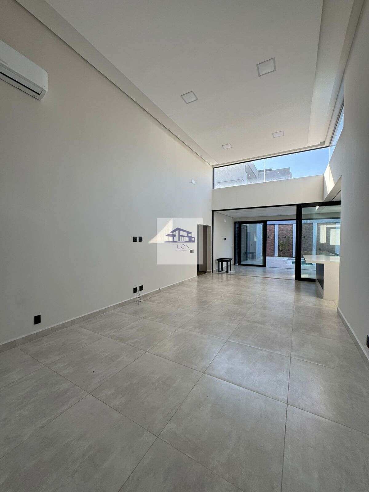 Casa de condomínio à venda, no Condomínio Alphaville Nova Esplanada 3,  com 4 quartos, 265m² - Tijon Imóveis