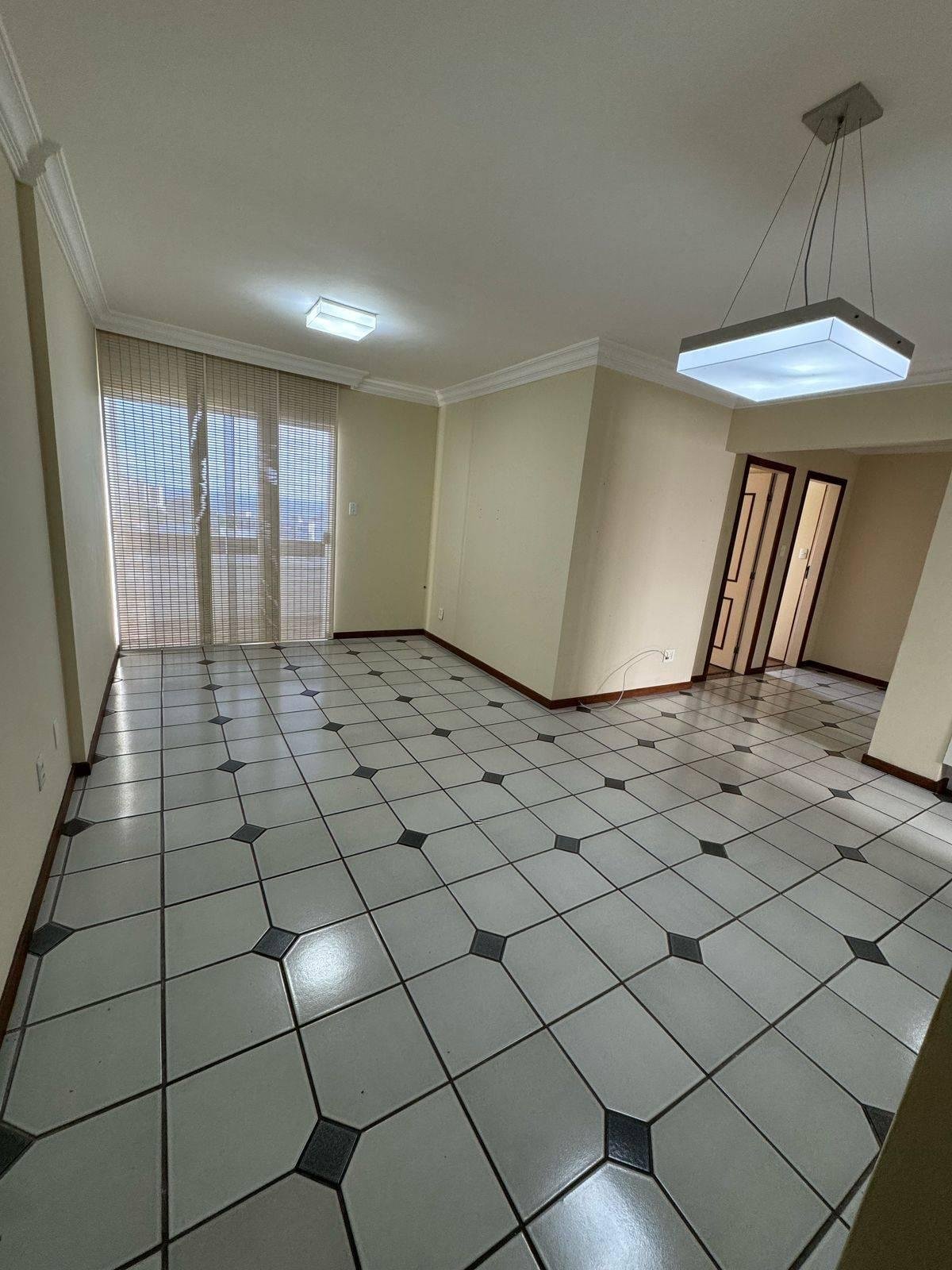  - Apartamento à venda, com 3 quartos, 100m²