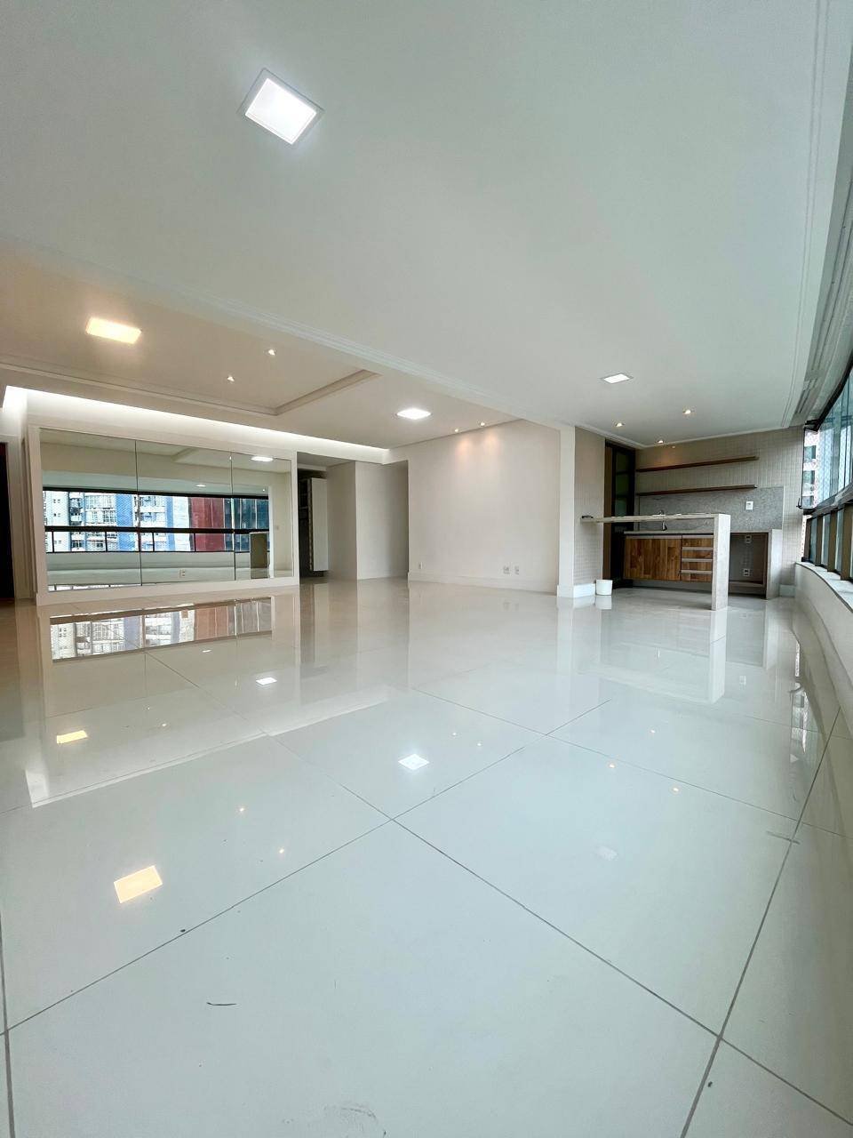  - Apartamento de luxo à venda em Salvador, Vitória, com 4 quartos, 190m²