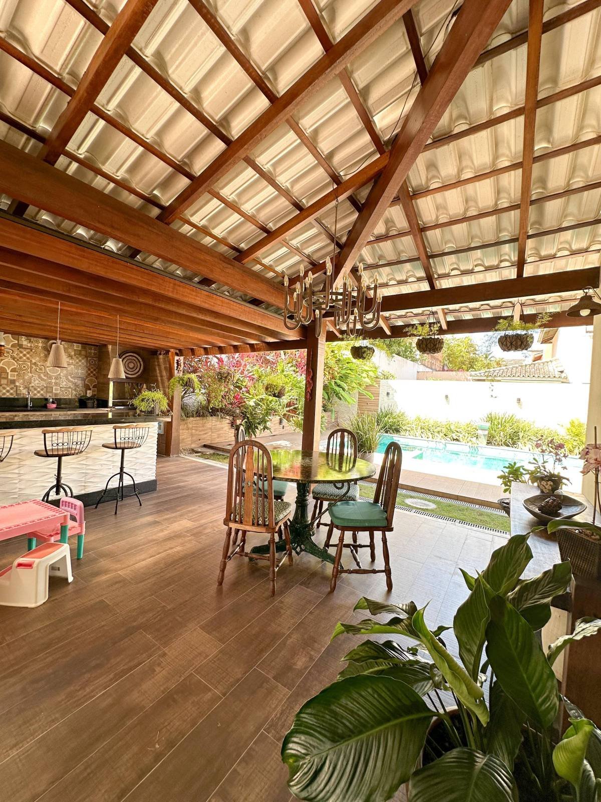  - Casa Porteira Fechada na Av Prisila Dultra em condomínio fechado.