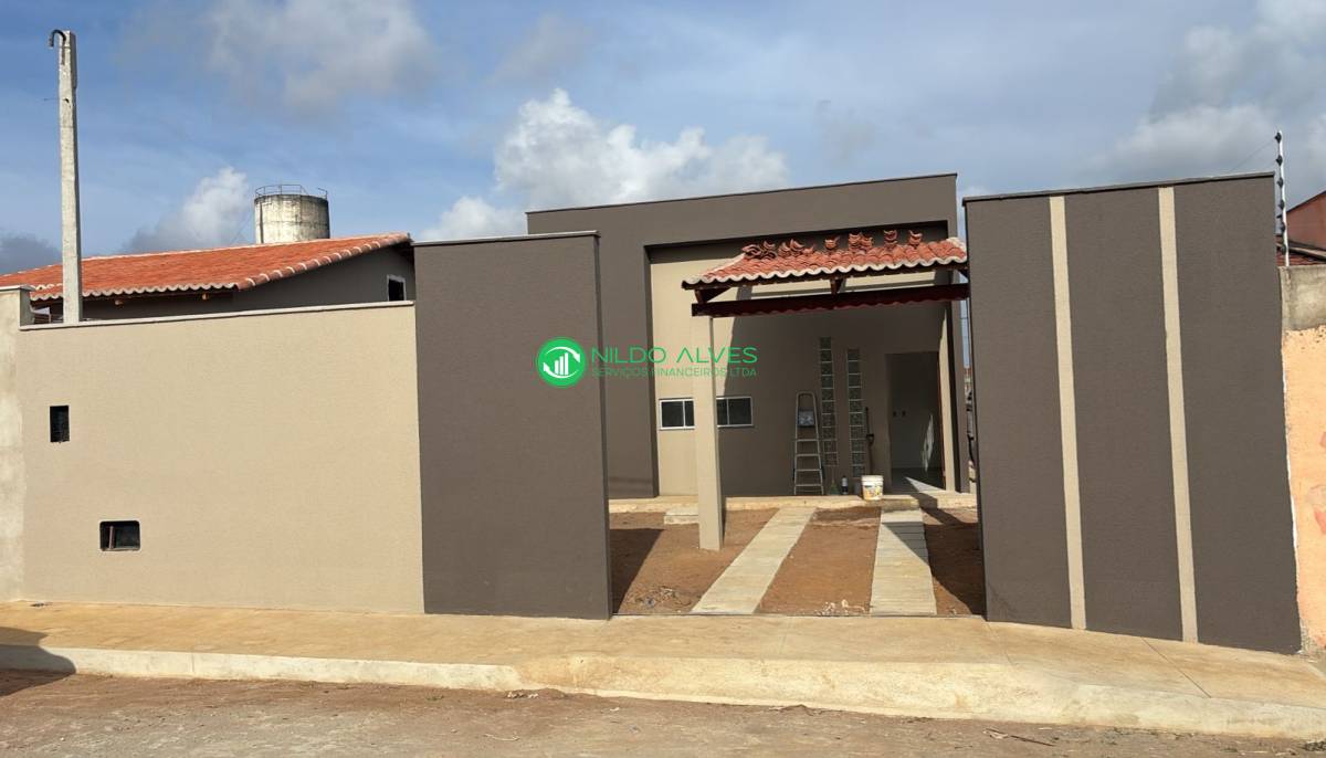 Casa à venda com 2 quartos, 69m² - Foto 2