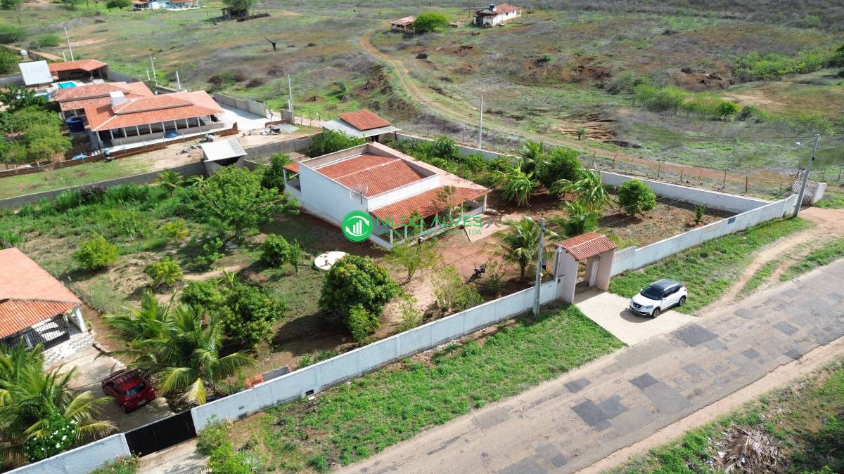 Fazenda à venda com 3 quartos, 2500m² - Foto 2