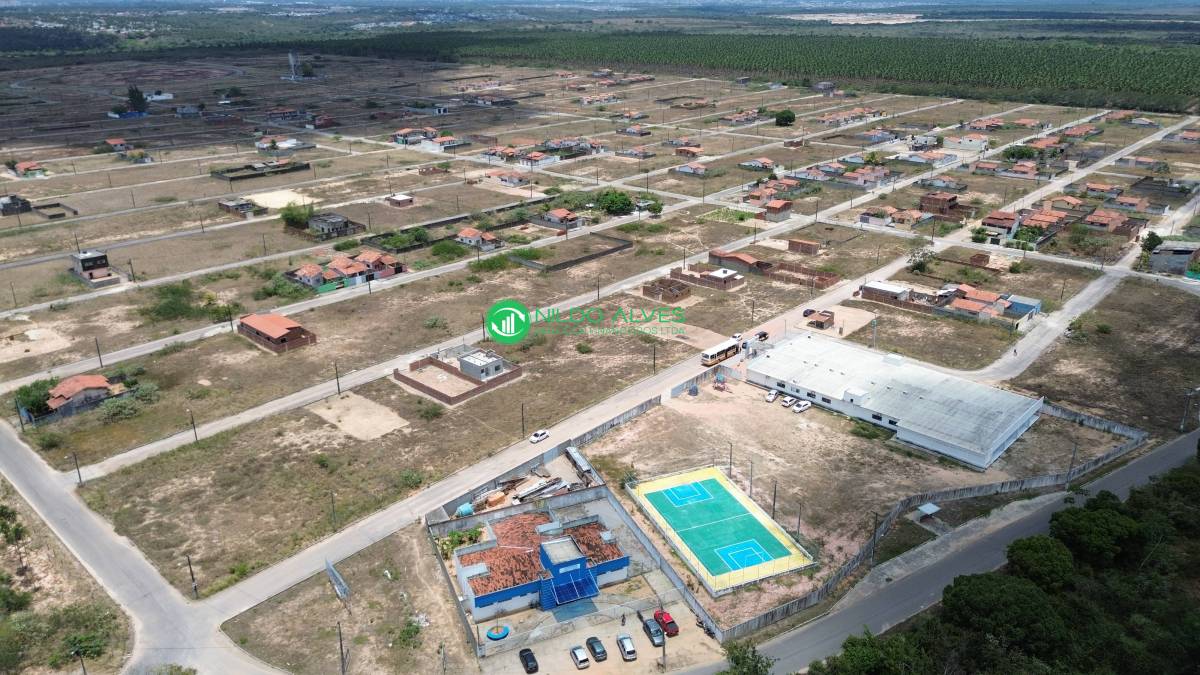 Terreno à venda com 1 quarto, 200m² - Foto 6