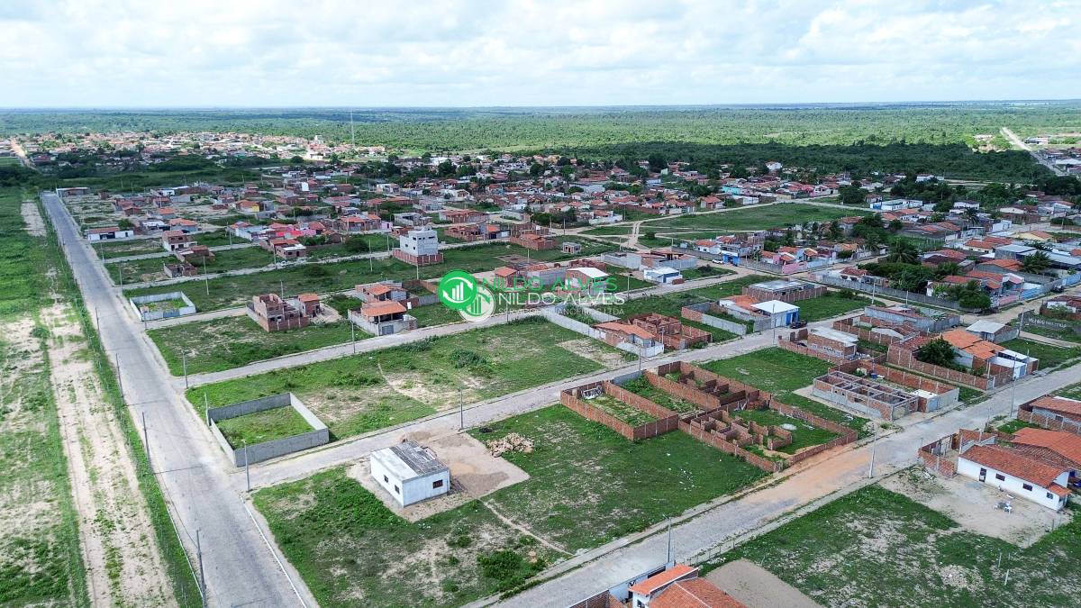 Terreno à venda com 1 quarto, 200m² - Foto 6