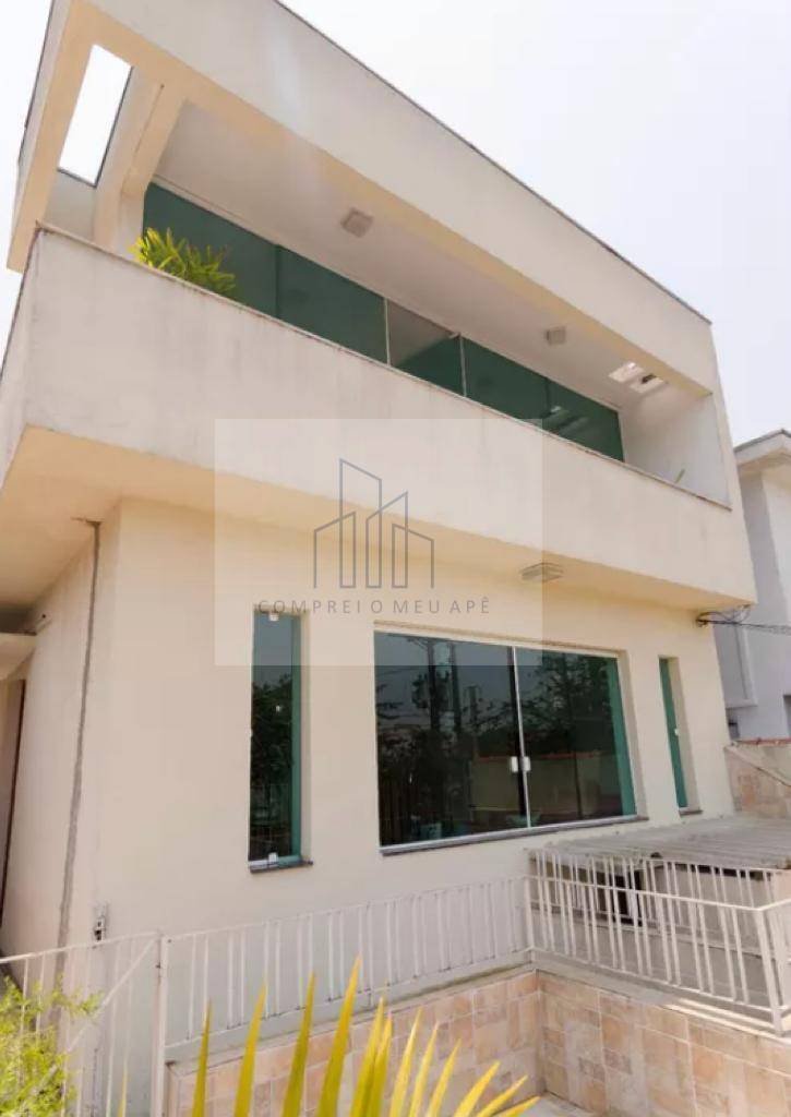 Sobrado à venda com 6 quartos, 200,00m² - Jardim Prudência,São Paulo