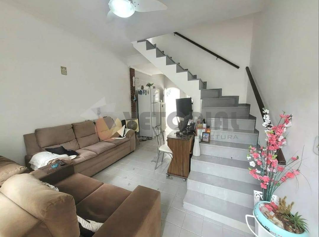 Sobrado à venda em Caraguatatuba, Prainha, com 2 quartos, 69m² - Ton