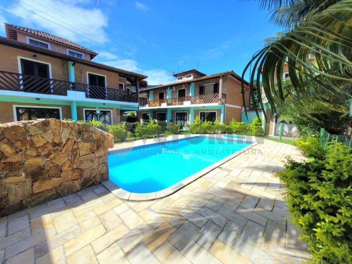 Sobrado à venda em Caraguatatuba, Jardim Casa Branca, com 2 quartos, 100m²