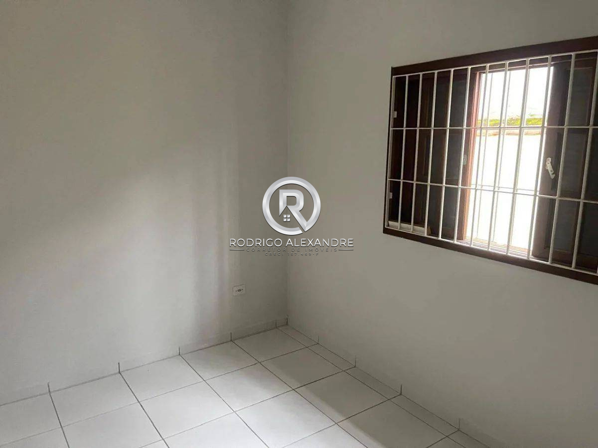 Casa à venda com 2 quartos, 60m² - Foto 5