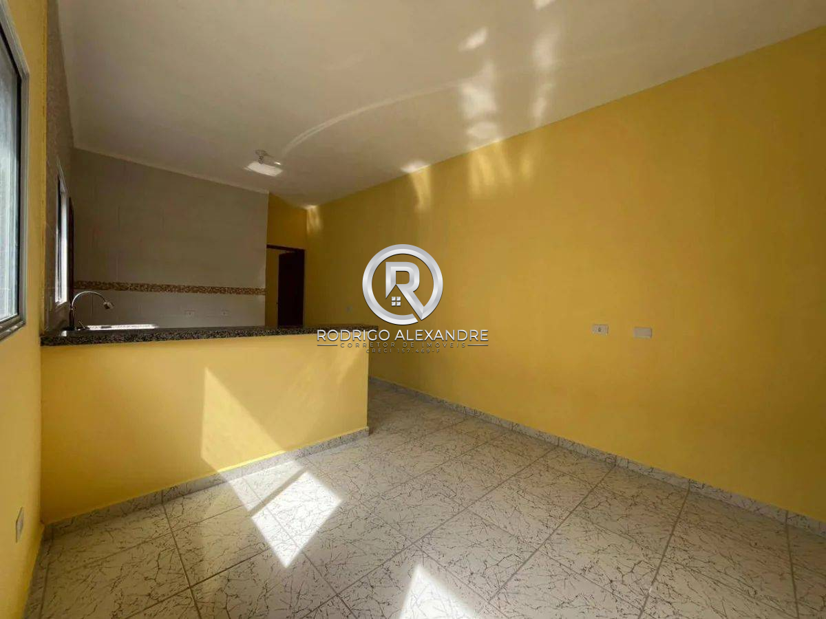 Casa à venda com 2 quartos, 56m² - Foto 4